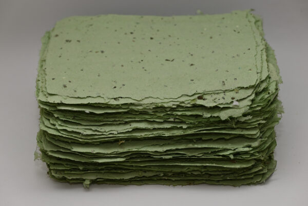 Handgeschöpftes Papier HG